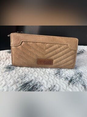 Wrangler Tan Khaki Quilted Clutch Chevron Wallet 7 3.4” x 4”